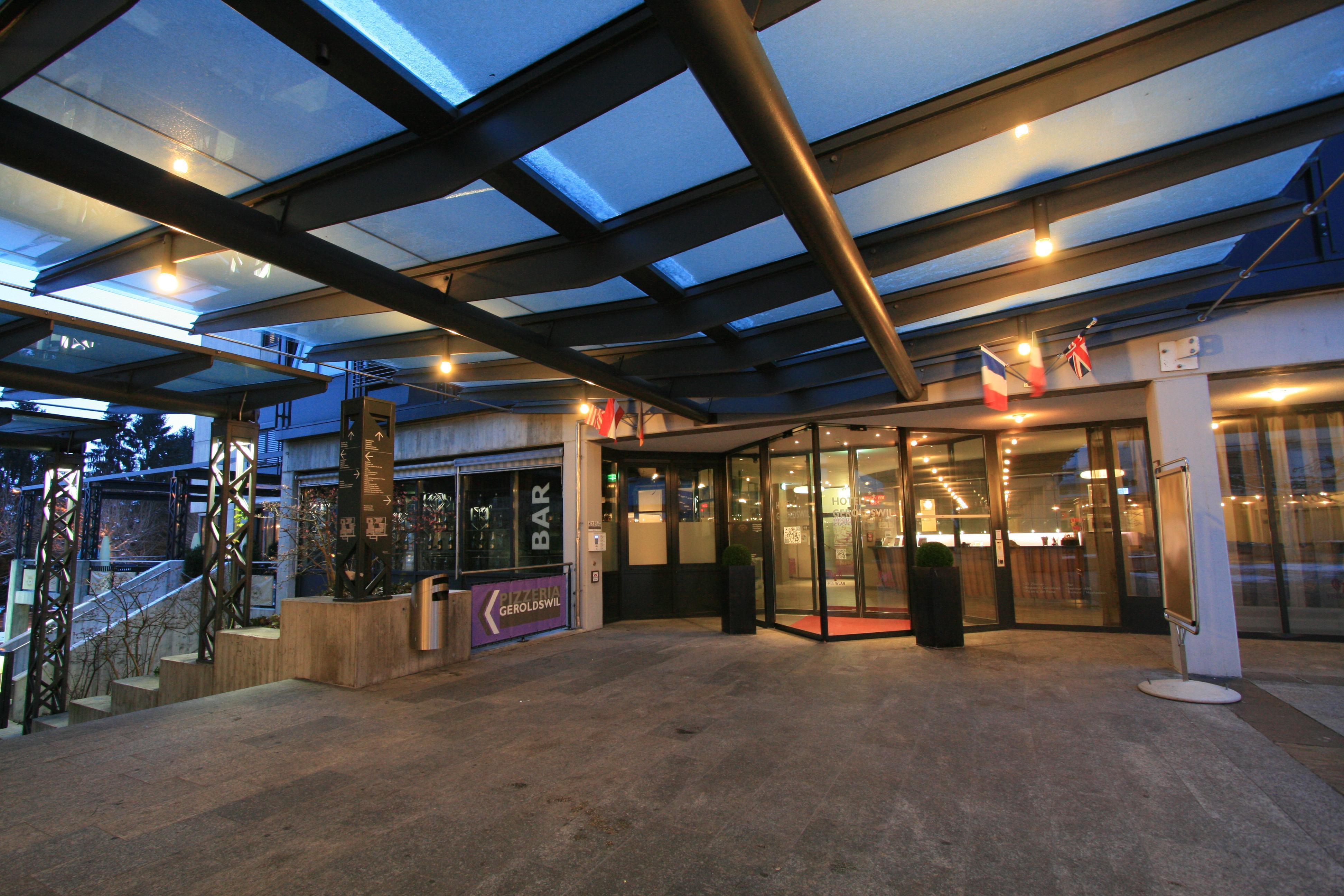 Geroldswil Swiss Quality Hotel Exterior photo