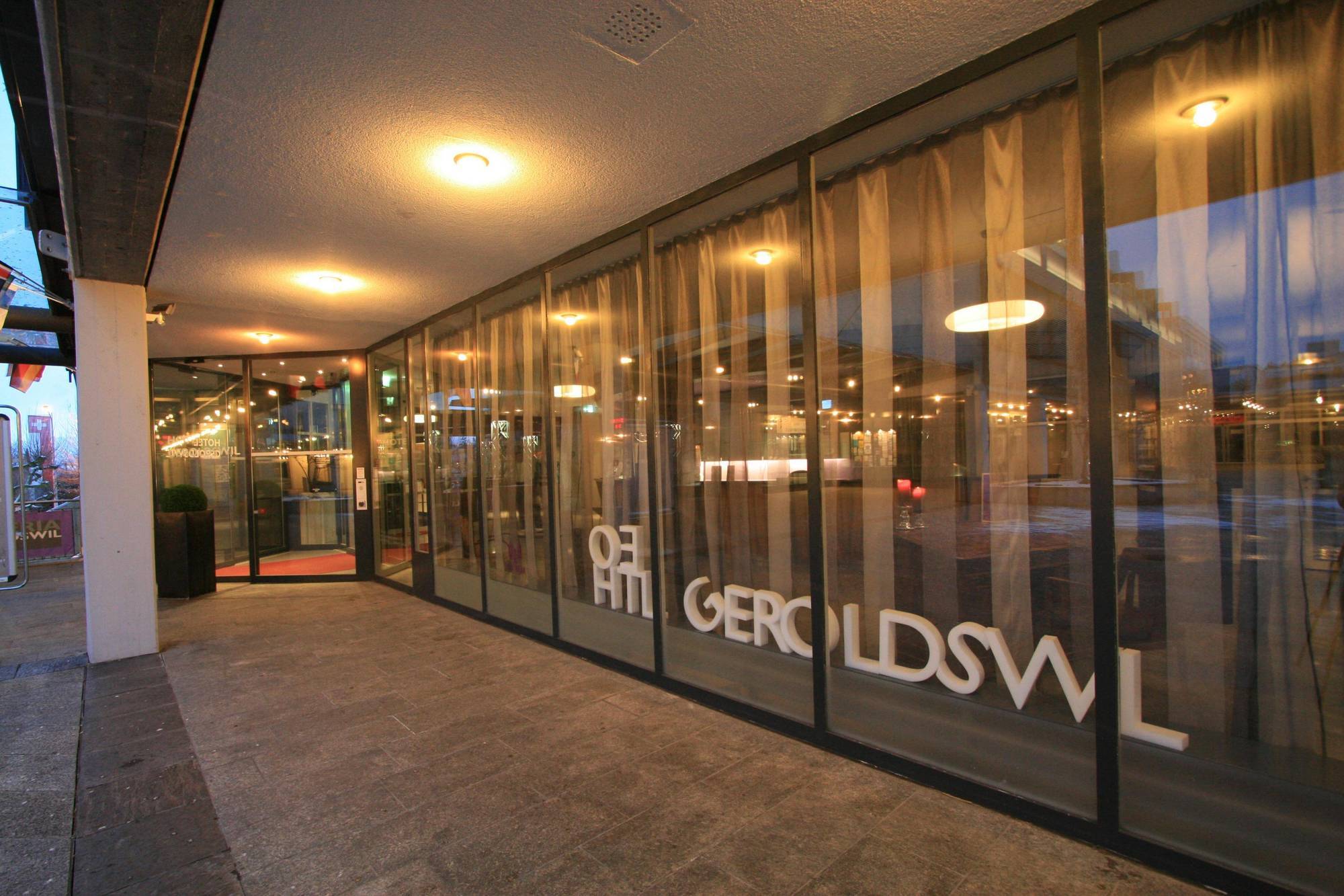 Geroldswil Swiss Quality Hotel Exterior photo